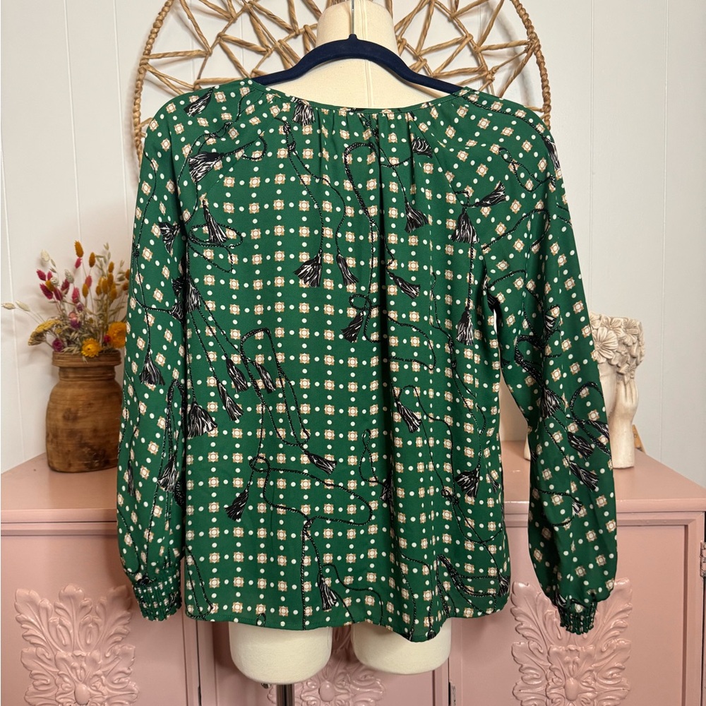 CAbi‎ XS Green Patterned Blouse - Picture 2 of 4